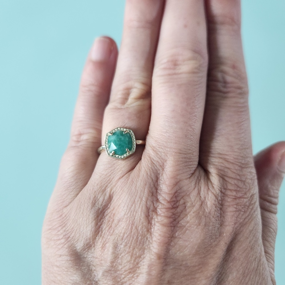 Kendra Scott Davie Dark Teal Amazonite Gold Ring, size 6, preloved - Picture 2 of 9
